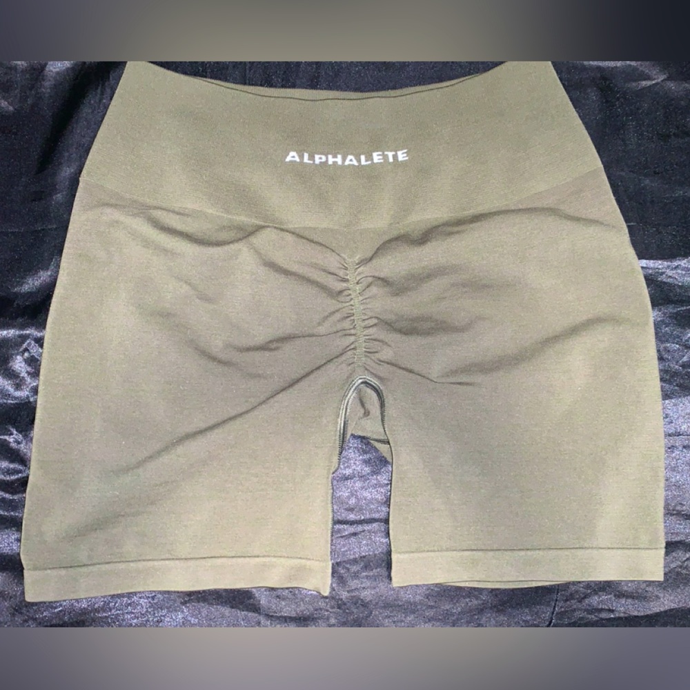 Army green alphalete shorts , never worn brand new !